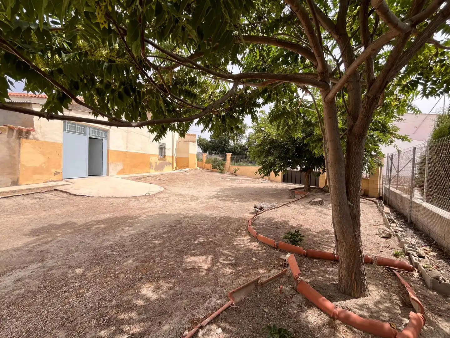 Casa adosada en venta en Tobarra con Jardín privado, Terraza y Trastero
