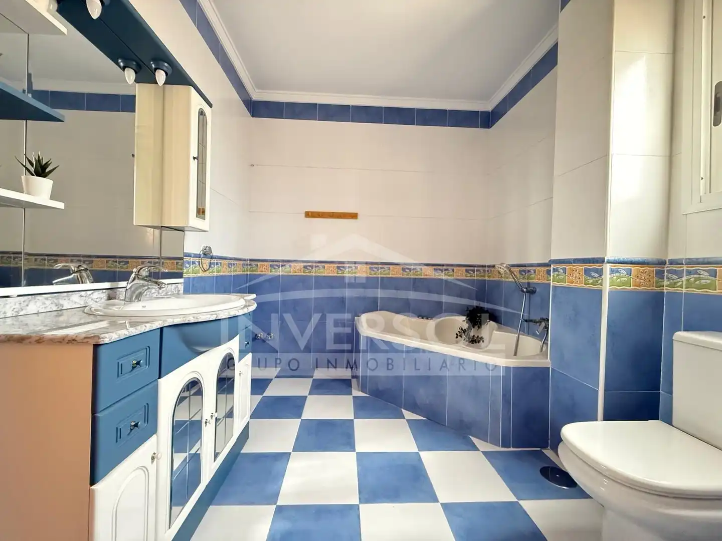 Baño de Casa o chalet en venta en El Ejido con Jardín privado, Terraza y Trastero