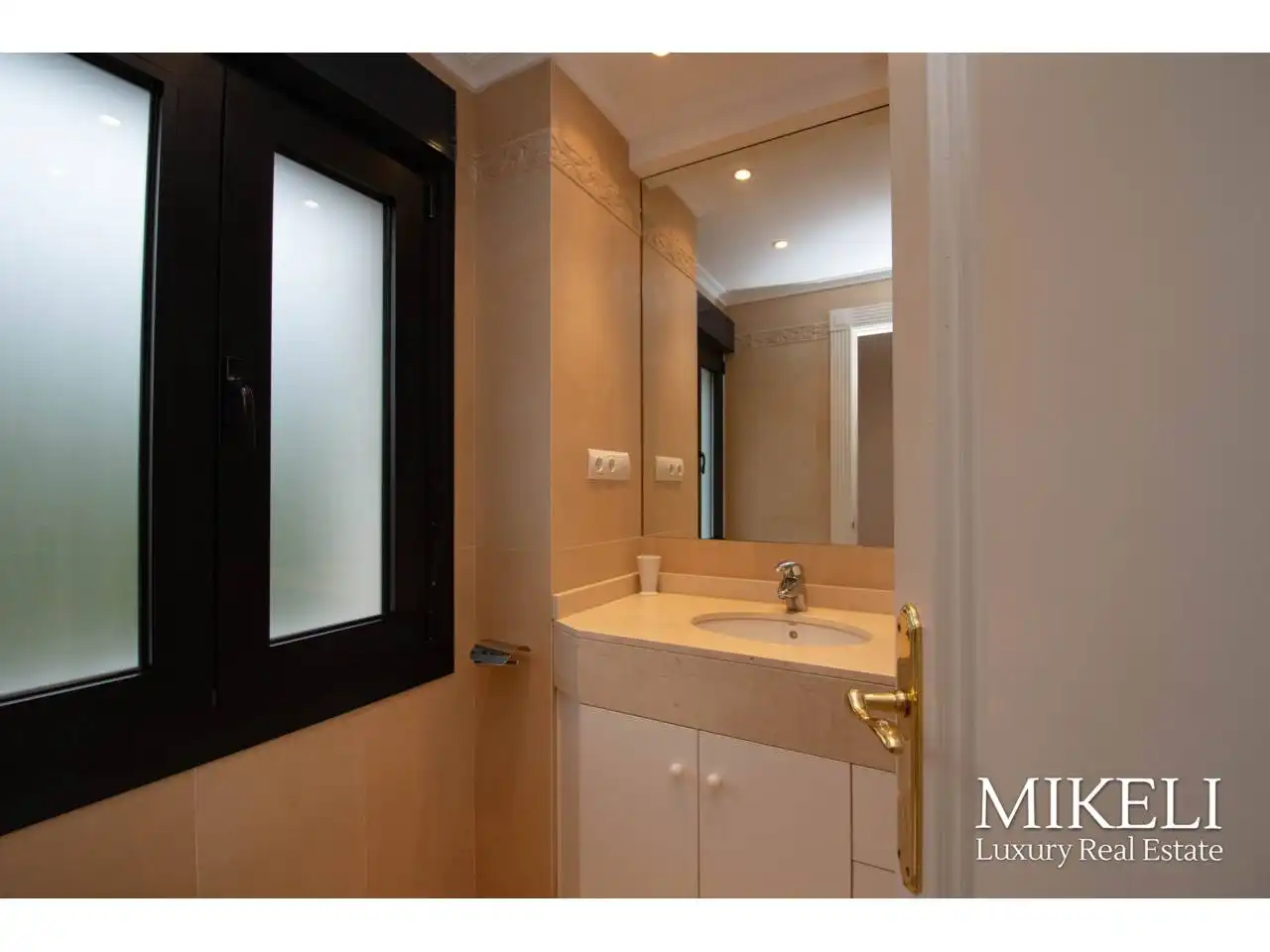 Badezimmer von Wohnung zum Verkauf in Santander mit Heizung, Parkett und Terrasse