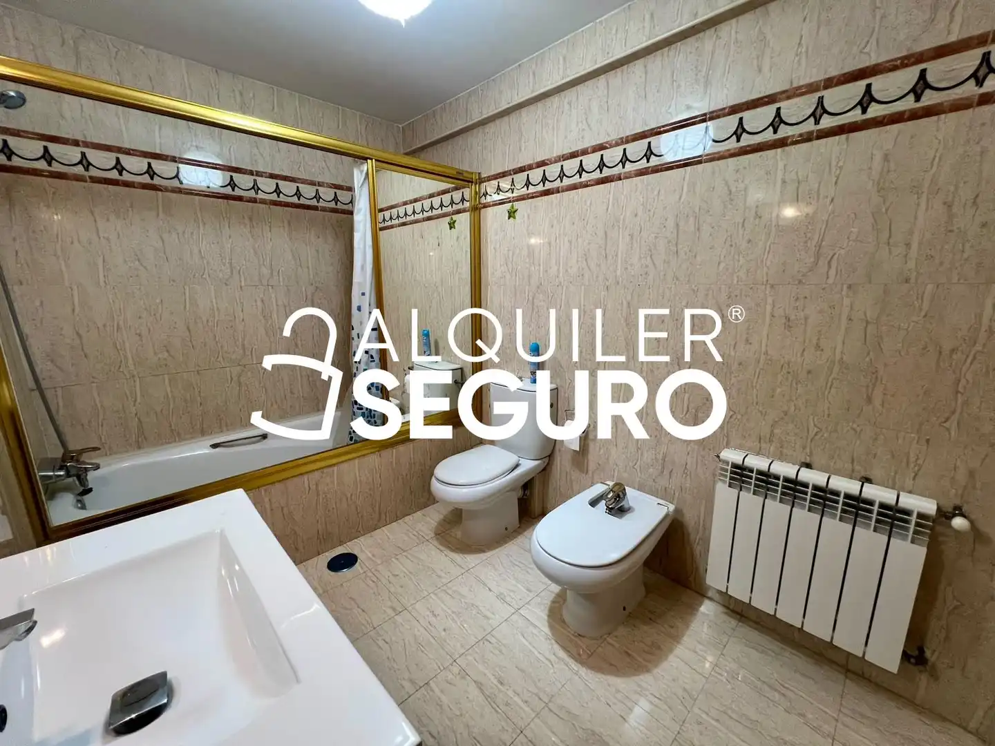 Bathroom of Houses for rent in Paracuellos de Jarama  with Air Conditioner, Heating and Terrace