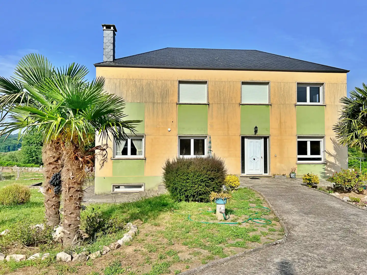 Vista exterior de Casa o xalet en venda en Lugo amb Calefacció, Jardí privat i Terrassa