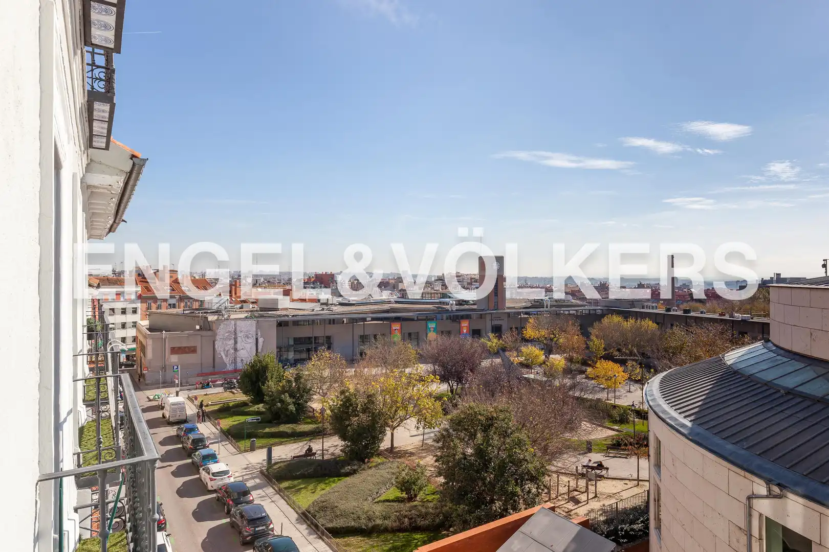Vista exterior de Piso de alquiler en Madrid con Aire acondicionado, Calefacción y Balcón