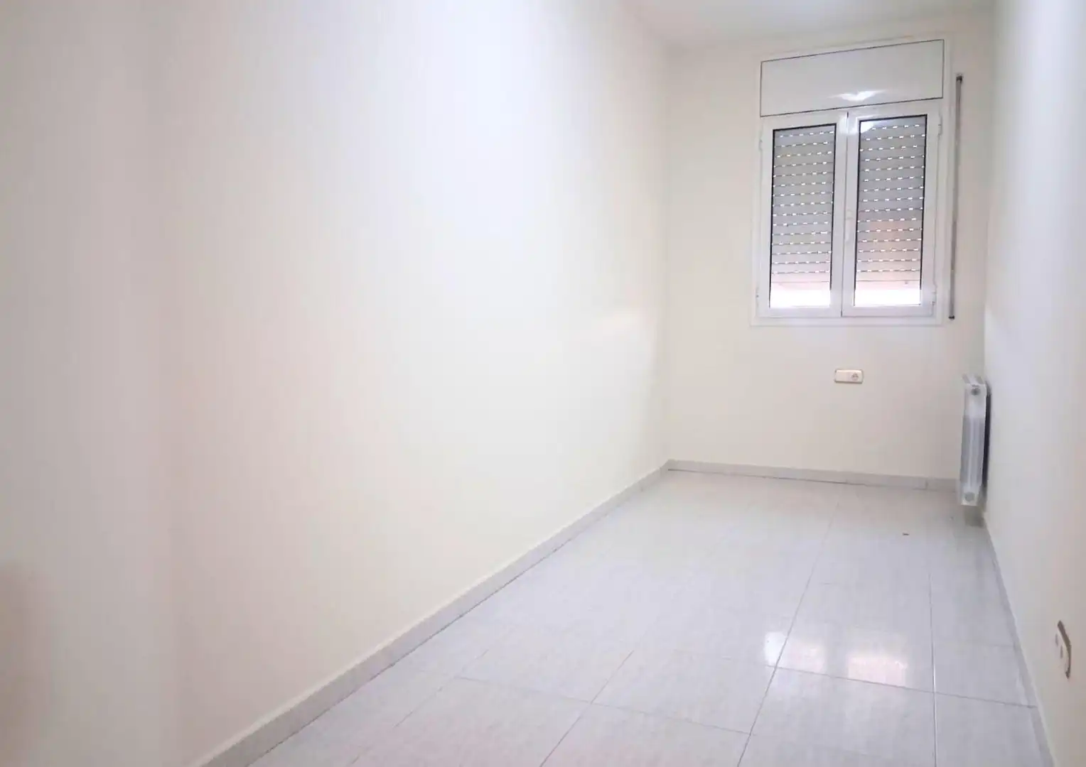 Habitación de Piso en venta en Sabadell con Calefacción
