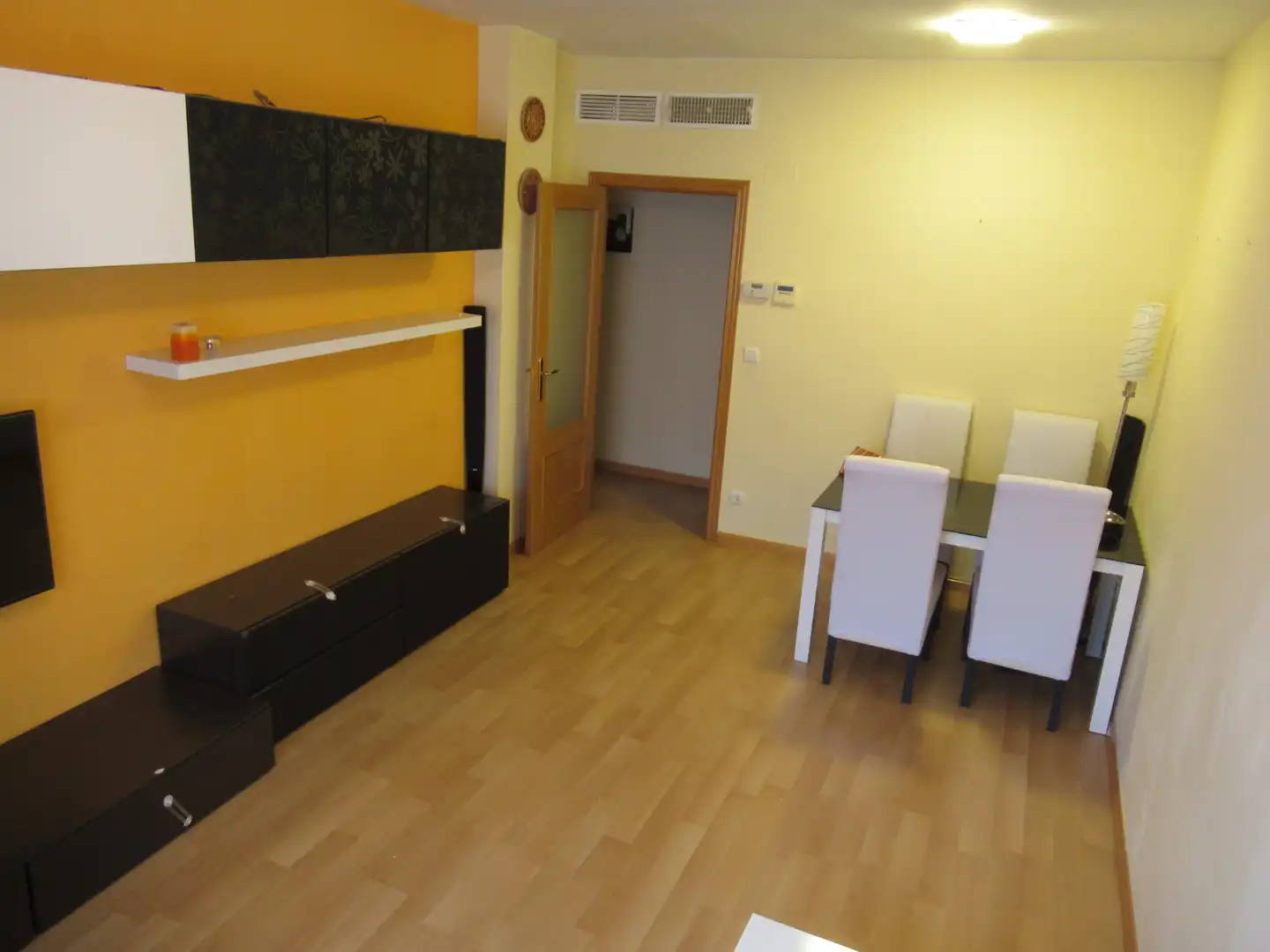 Piso de alquiler en Zaragoza con Calefacción, Parquet y Amueblado