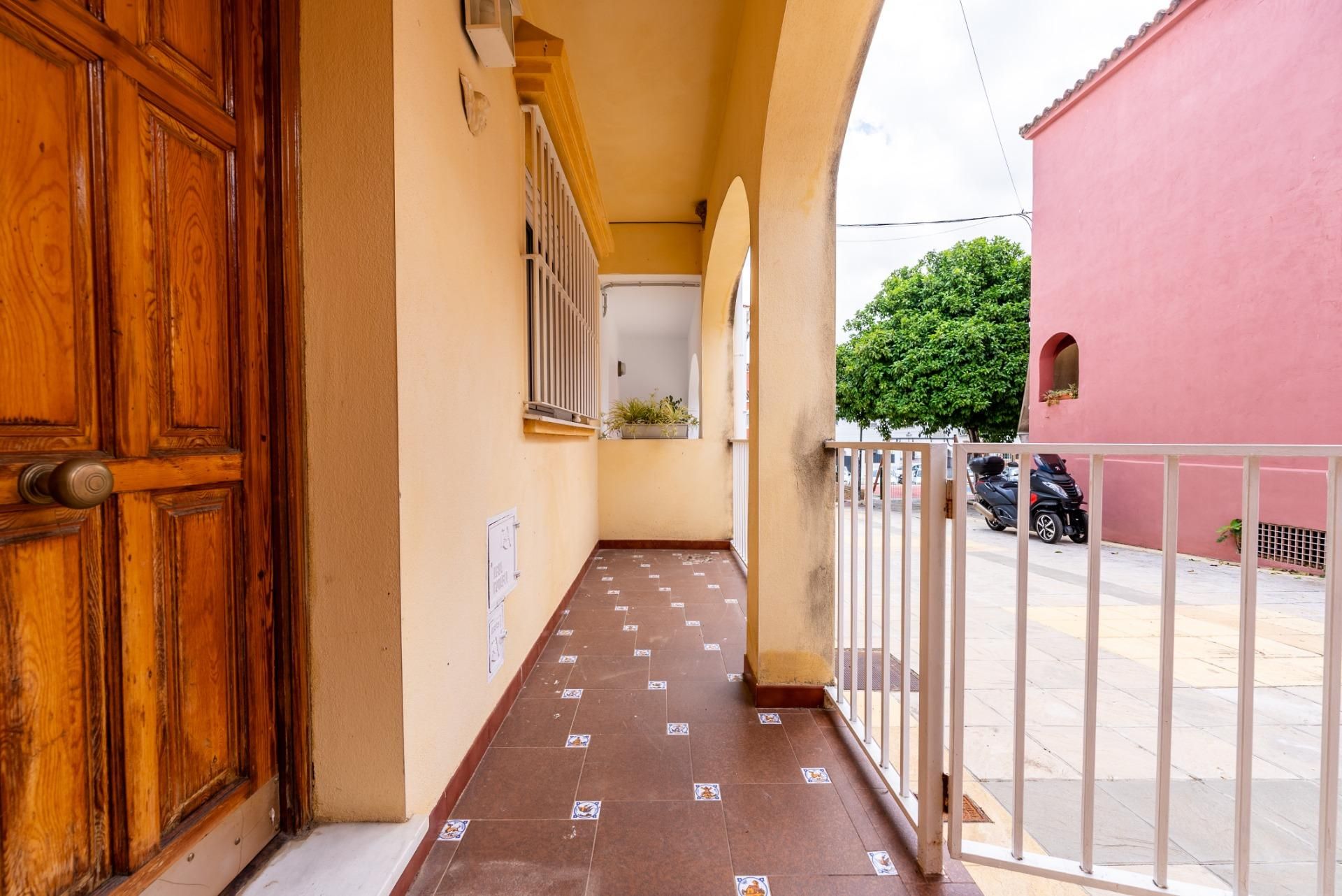 Casa adosada en venda en Mairena del Aljarafe amb Calefacció, Alarma i Piscina comunitària