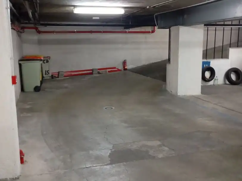 Parking of Garage for rent in Madrid