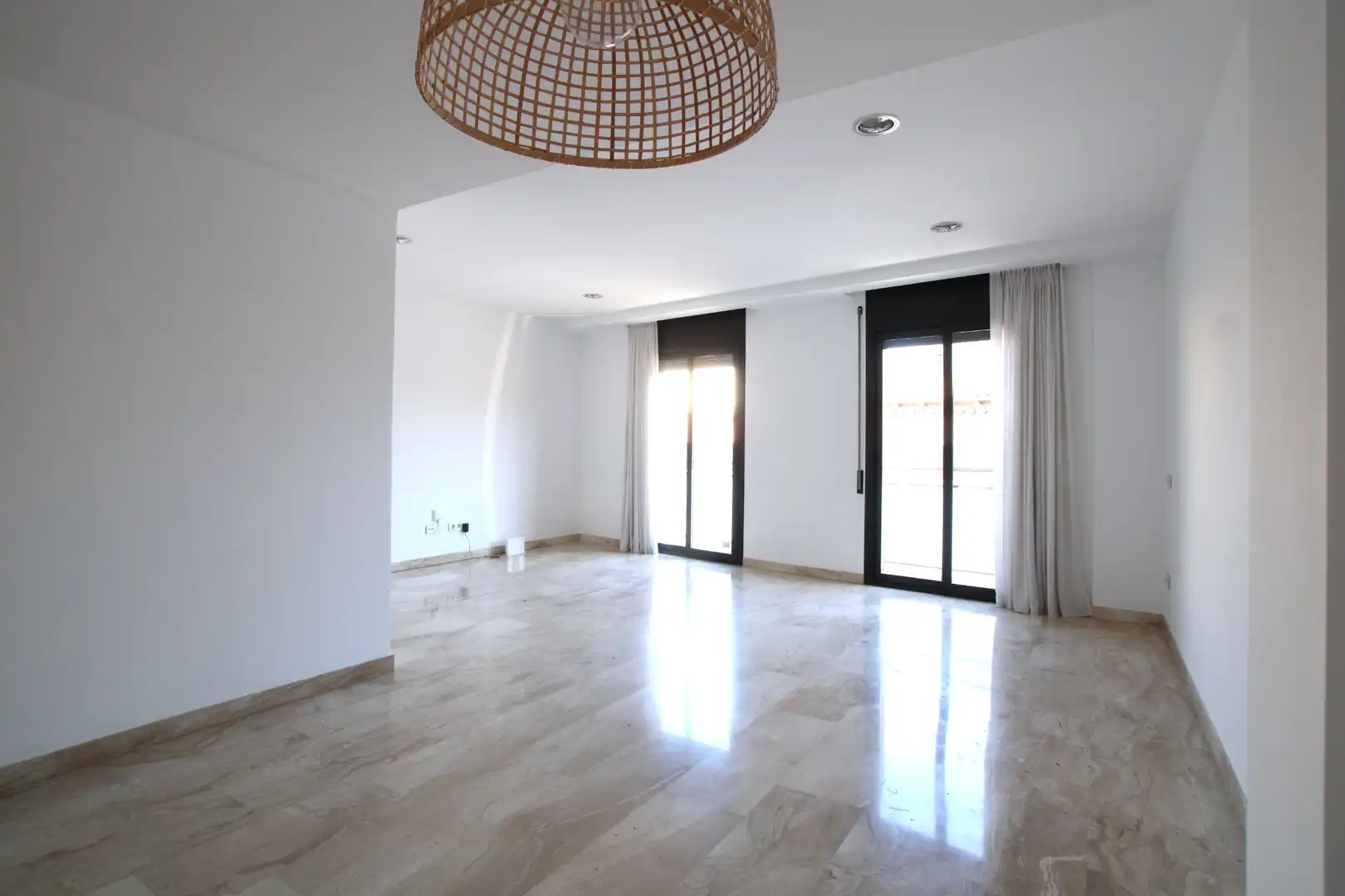 Sala de estar de Ático de alquiler en Argentona con Aire acondicionado, Terraza y Horno