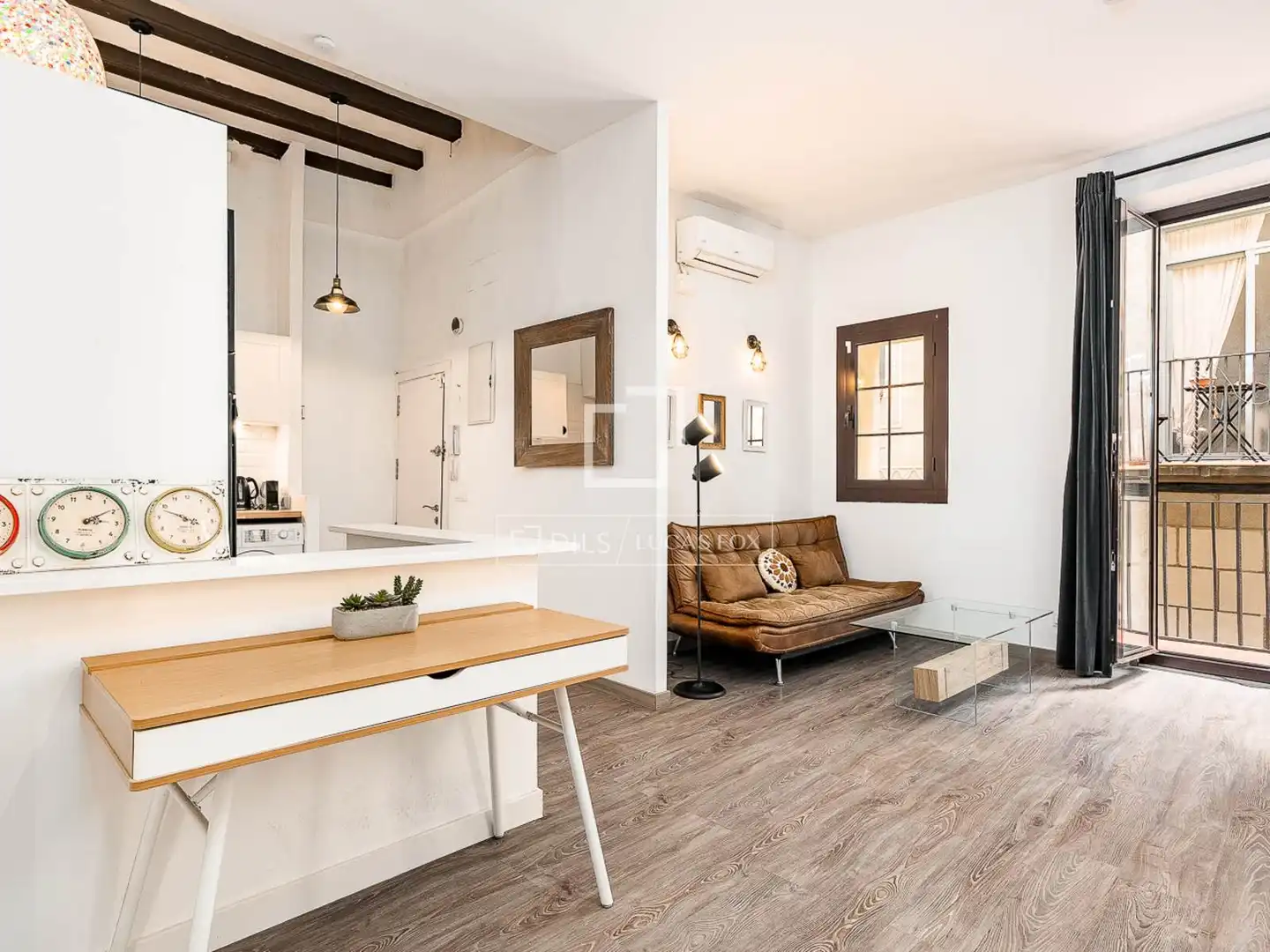 Vista exterior de Piso en venta en Barcelona con Aire acondicionado, Parquet y Amueblado