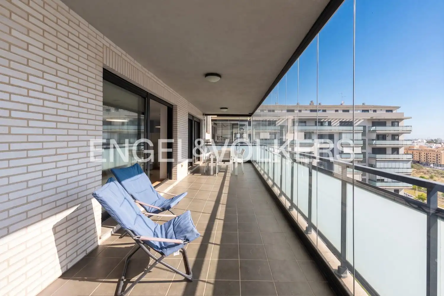 Terrasse von Wohnung zur Miete in Sagunto / Sagunt mit Klimaanlage, Heizung und Privatgarten