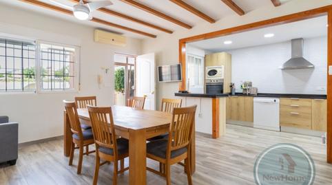 Foto 4 de Casa adosada en venda a Avenida de Finlandia, Puerto Marino, Alicante