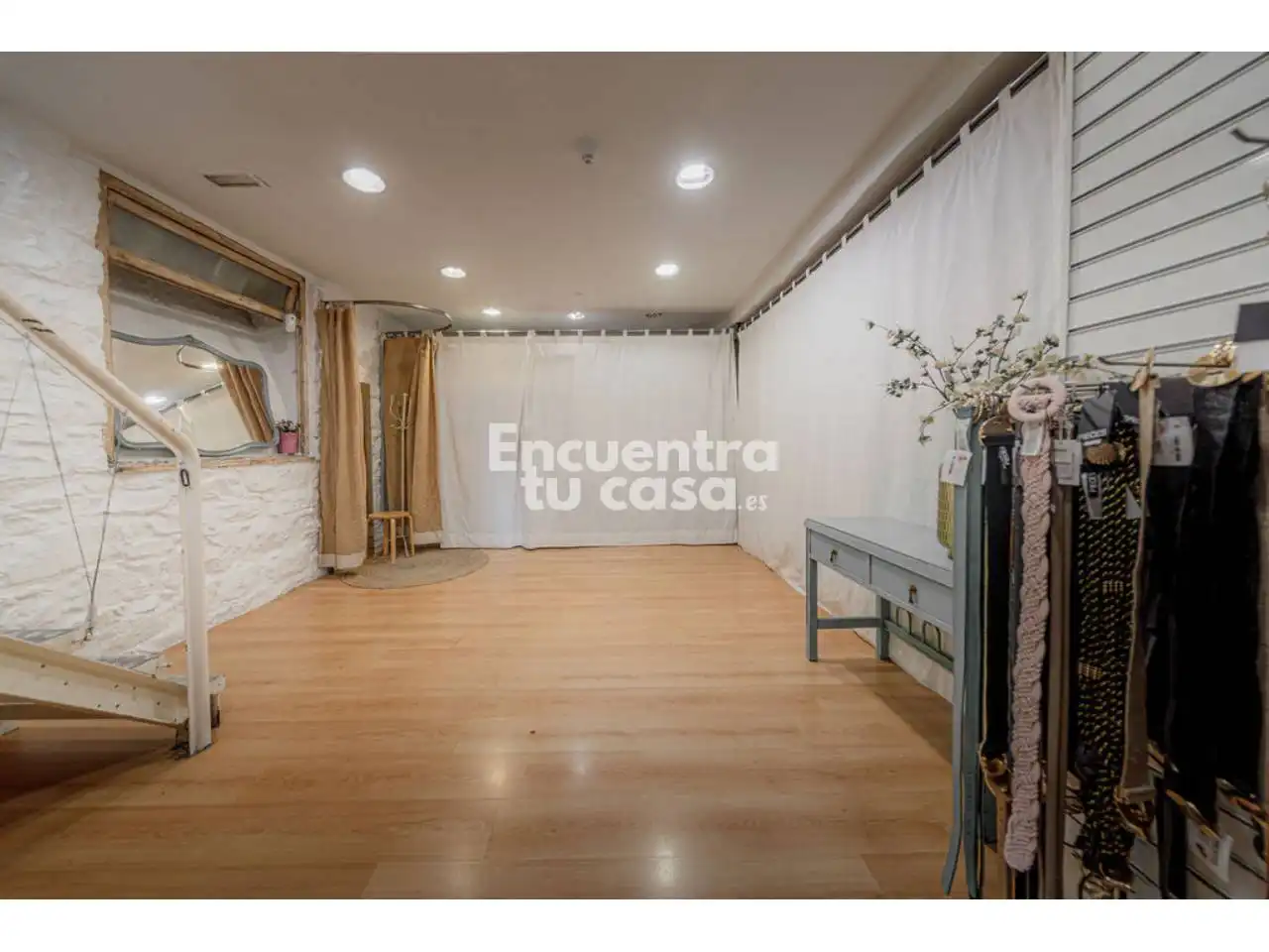 Local de lloguer en Donostia - San Sebastián  amb Alarma