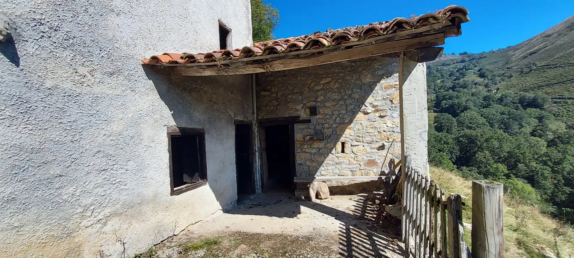 Außenansicht von Country house zum Verkauf in Piloña