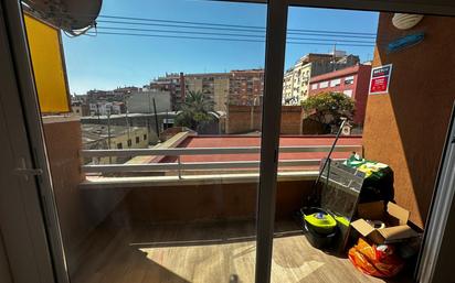 Exterior view of Flat for sale in  Barcelona Capital  with Balcony