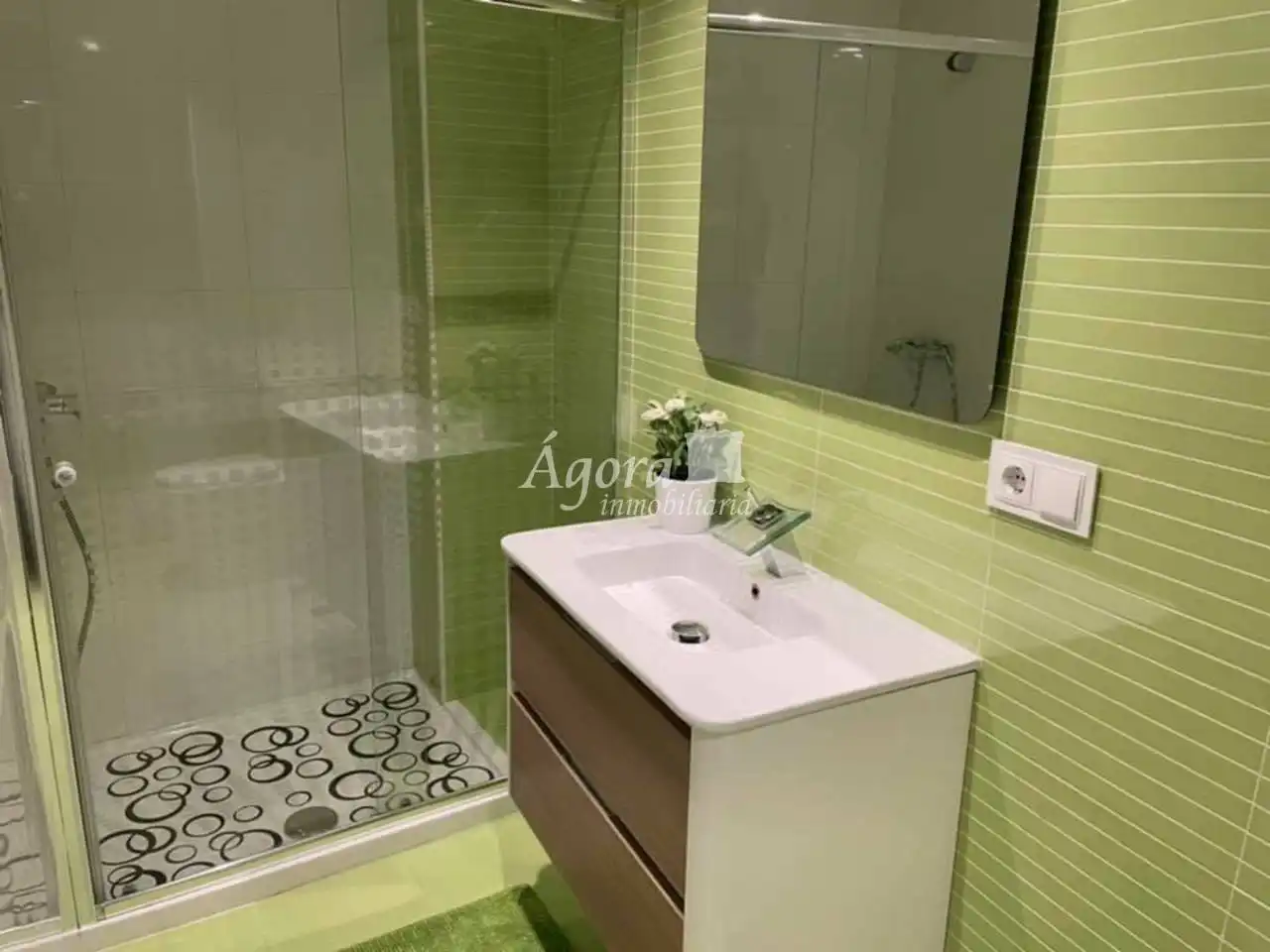 Baño de Piso de alquiler en Valladolid con Calefacción, Parquet y Terraza