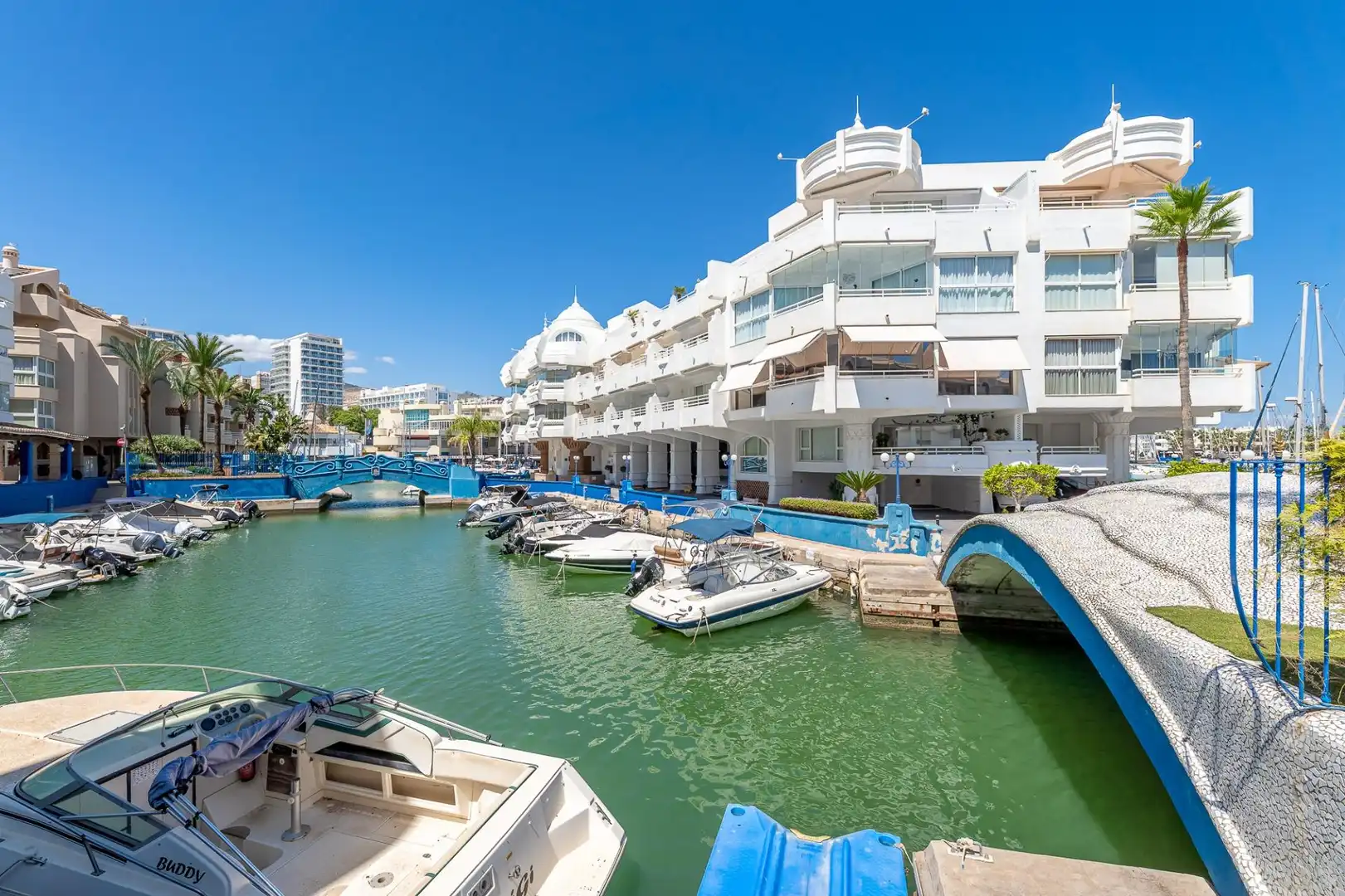Apartament amb terrassa en venda a Puerto Marina, imagen 3