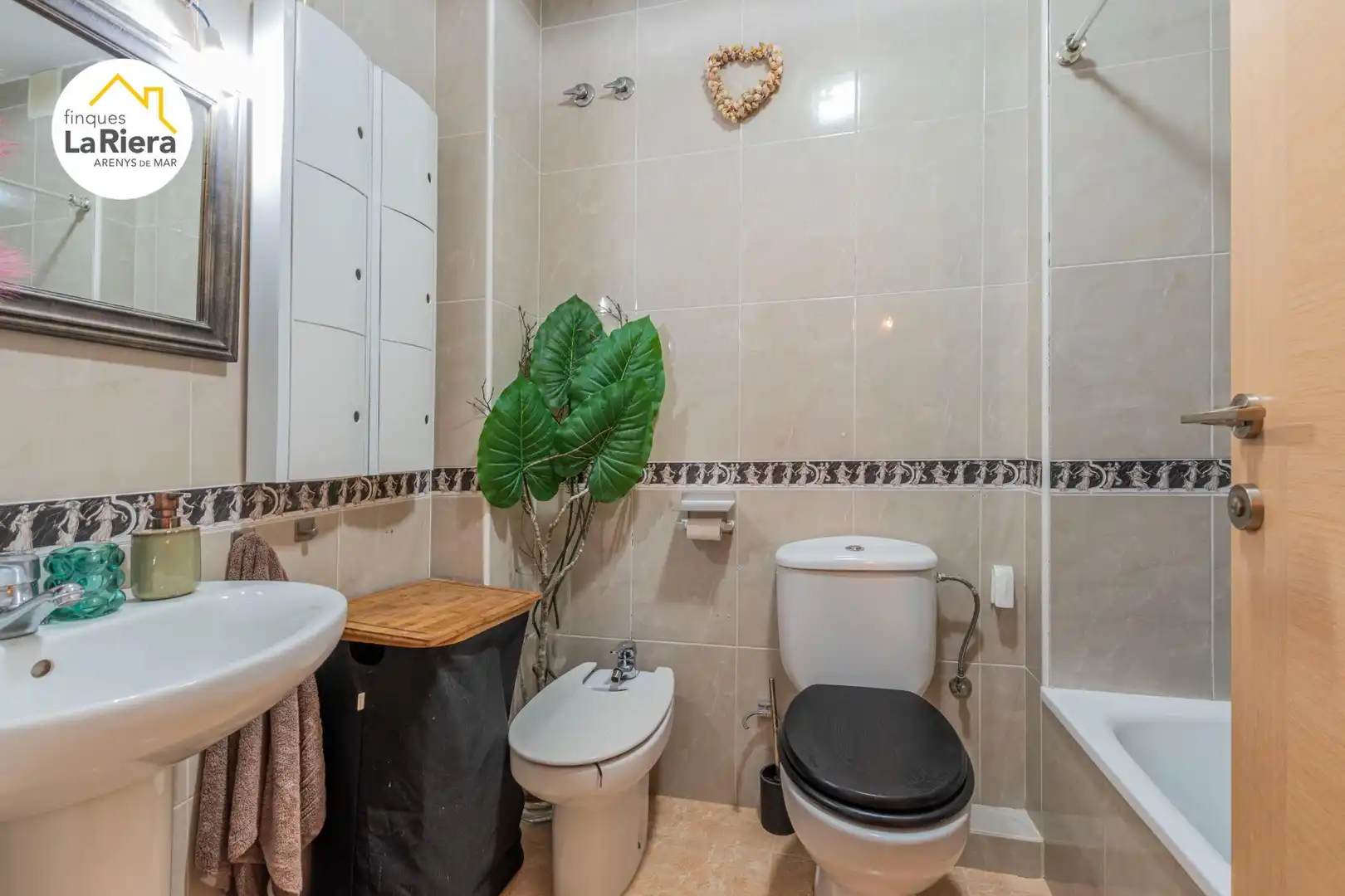 Badezimmer von Erdgeschoss zum Verkauf in Arenys de Munt