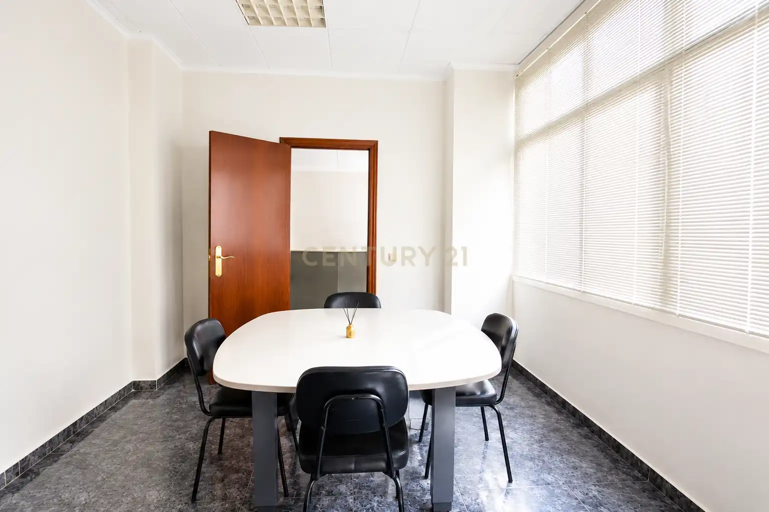 Business premises for sale in Calle Padre Fernando Alcina, Ontinyent, Spain 4 y 6 Izq.- 6 dr.-, imagen 4