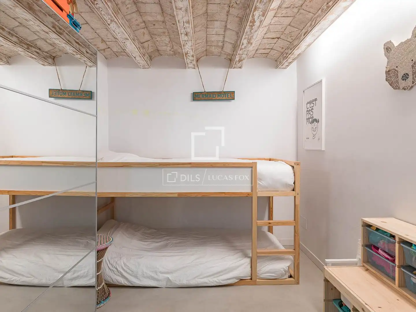 Schlafzimmer von Wohnung zum Verkauf in Barcelona mit Klimaanlage, Heizung und Terrasse