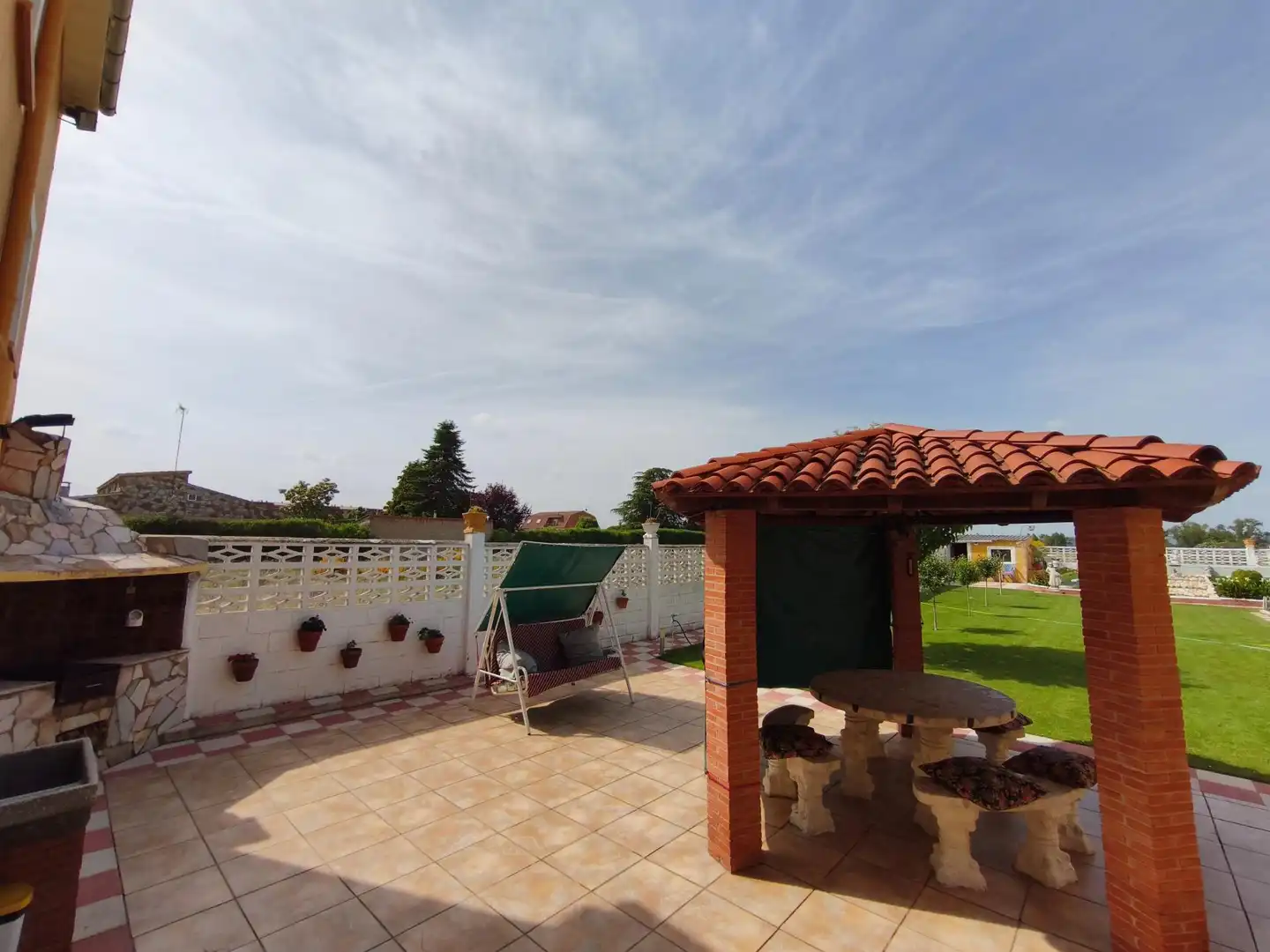 Terrassa de Casa o xalet en venda en San Andrés del Rabanedo amb Calefacció, Terrassa i Piscina