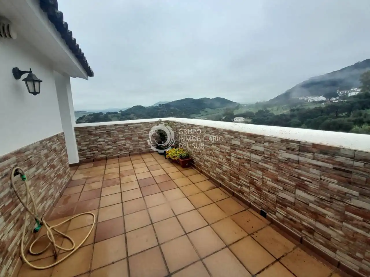 Terrassa de Casa o xalet en venda en Alcalá de los Gazules amb Terrassa, Moblat i Piscina comunitària