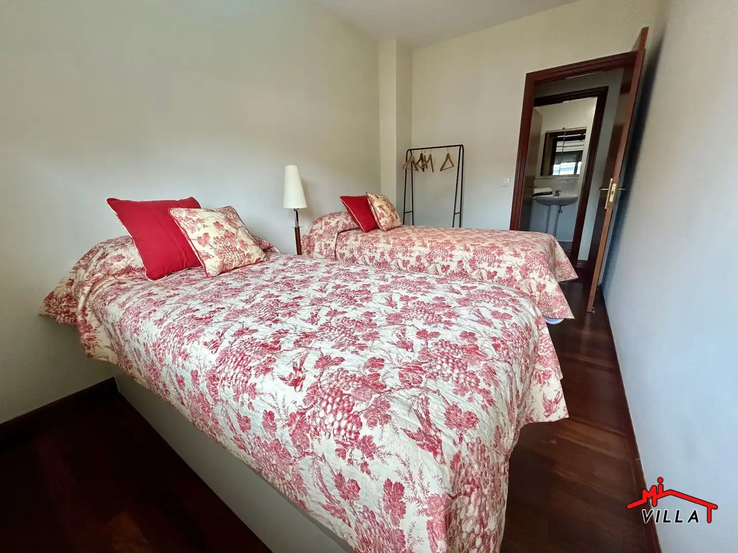 Habitación de Piso en venta en Ramales de la Victoria con Calefacción, Terraza y Piscina comunitaria