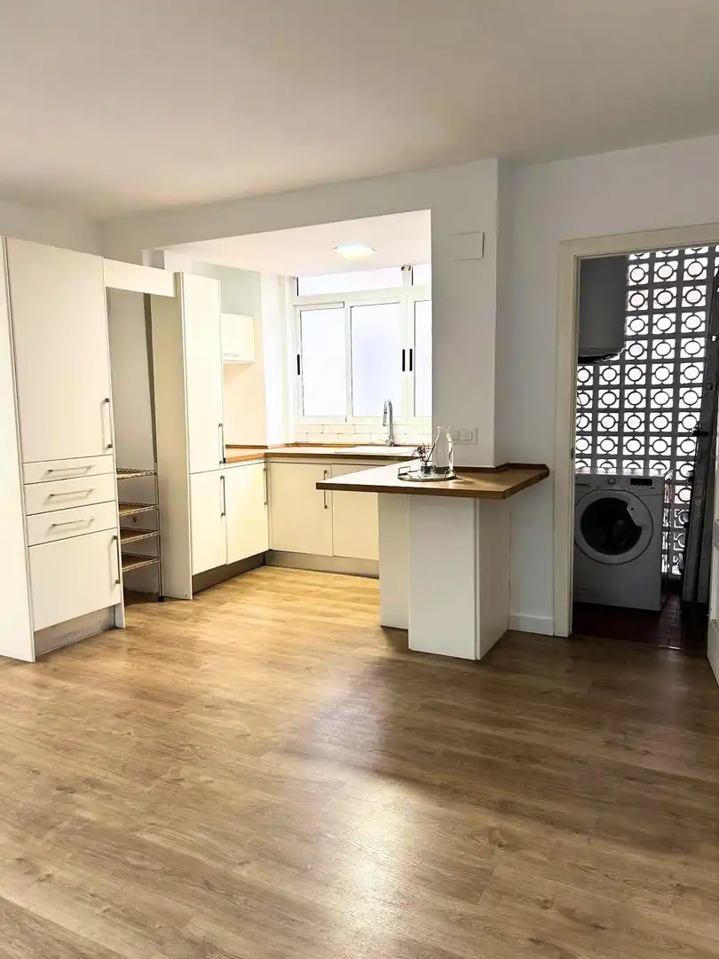 Cocina de Piso de alquiler en Alcalá de Guadaira con Aire acondicionado