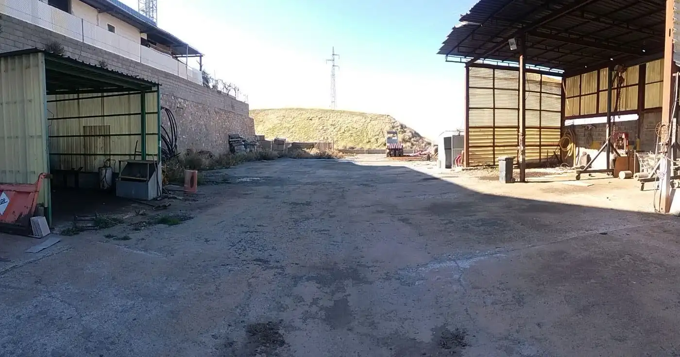 Parking de Terreno industrial en venta en Monachil
