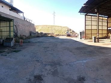 Terreno industriale in vendita a Calle Emilio Aragon 12