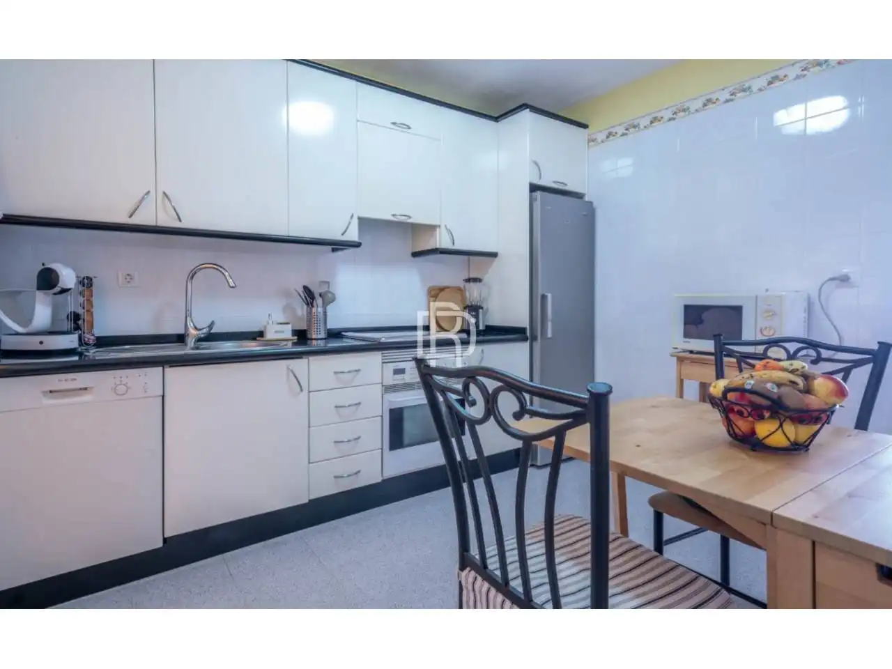 Küche von Einfamilien-Reihenhaus zum Verkauf in Santa Cruz de Tenerife mit Klimaanlage, Terrasse und Möbliert