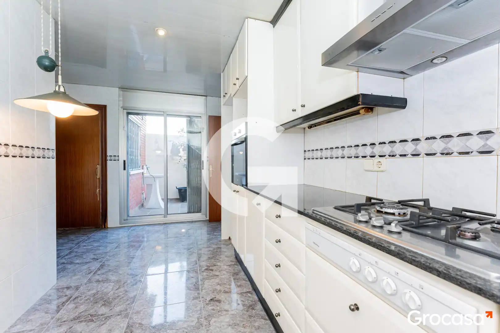 Kitchen of Houses for sale in Cornellà de Llobregat  with Air Conditioner, Heating and Terrace
