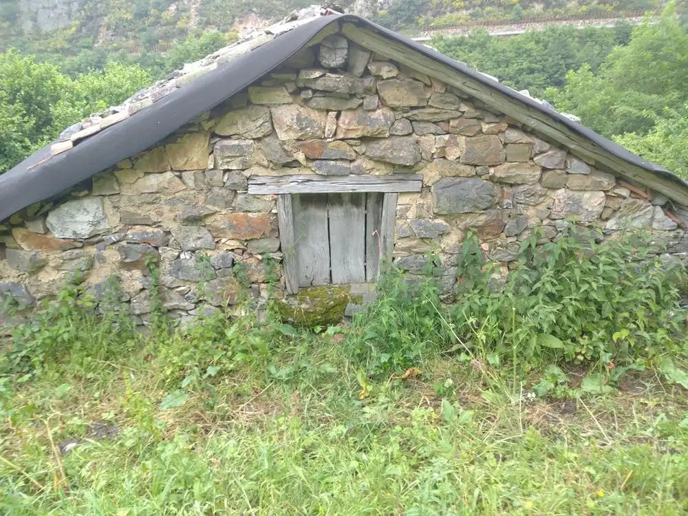 Außenansicht von Country house zum Verkauf in Aller