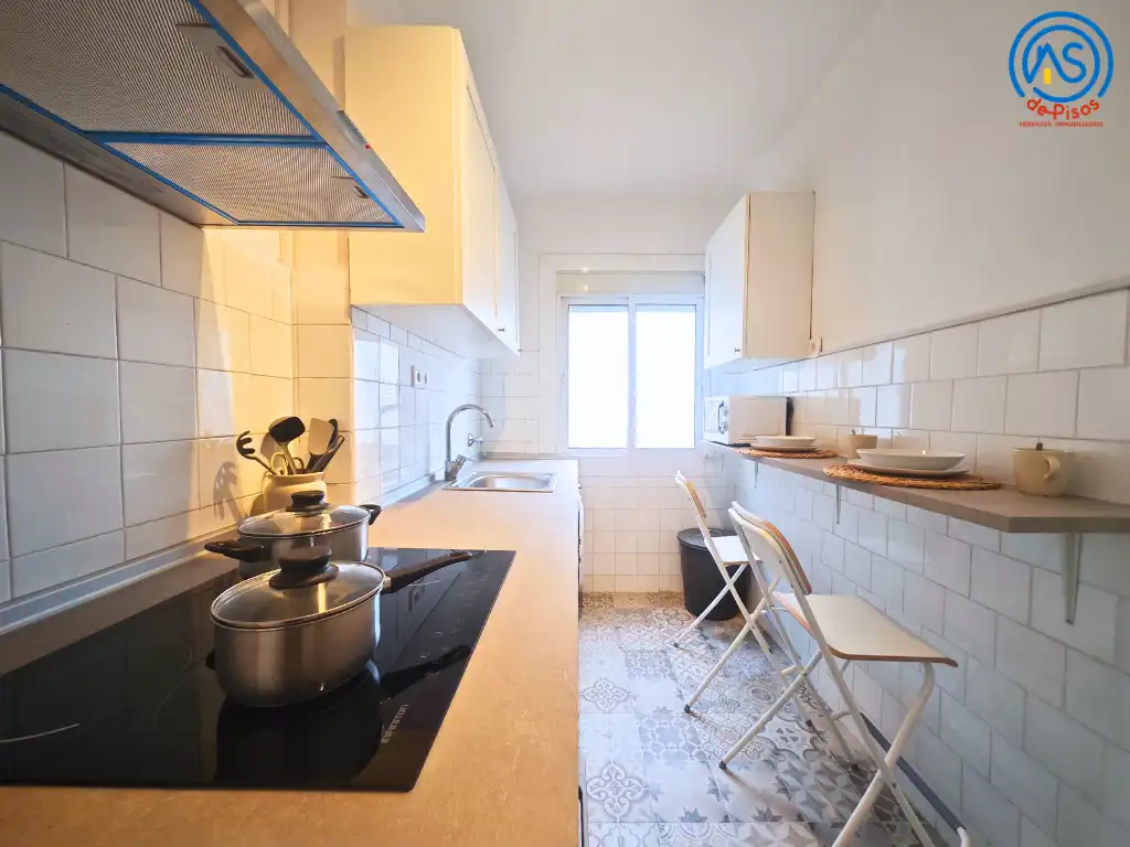 Flat for rent in Calle de Martínez Vargas, 2, Barrio Torrero