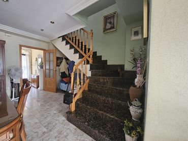 Maison avec balcon à vendre à Avenida Alemania-Italia