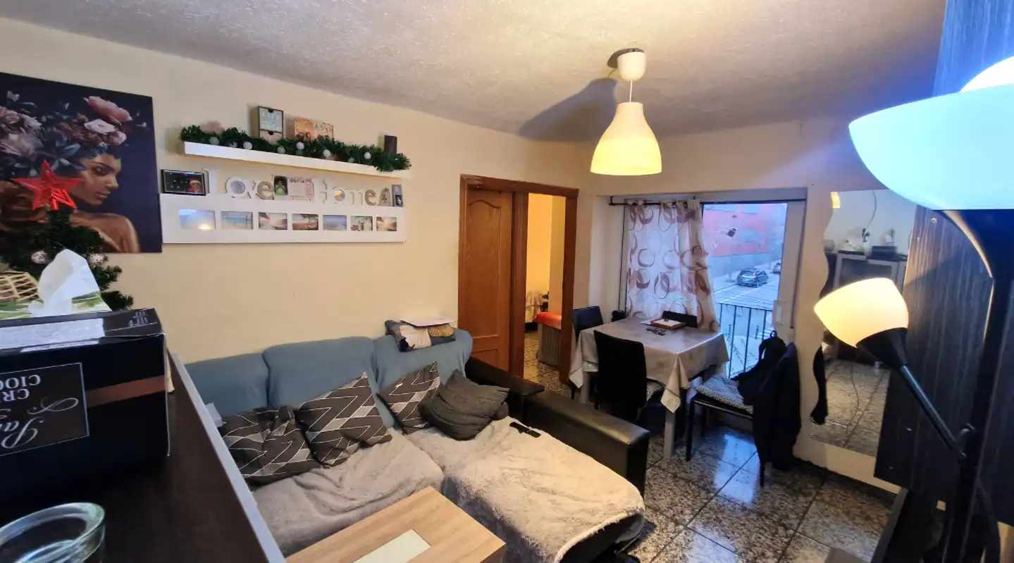 Sala de estar de Piso en venta en  Barcelona Capital con Balcón