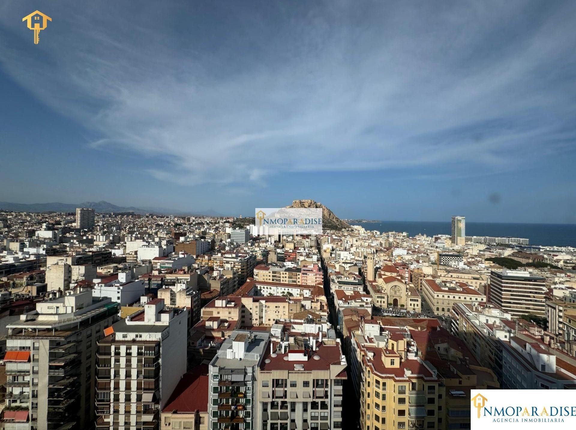 Vista exterior de Estudi en venda en Alicante / Alacant amb Terrassa