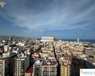 Vista exterior de Estudi en venda en Alicante / Alacant amb Terrassa