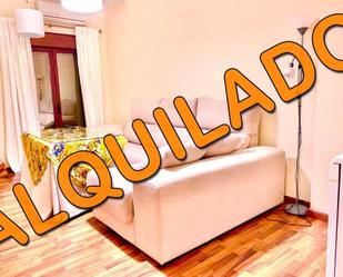 Exterior view of Flat to rent in  Sevilla Capital  with Air Conditioner and Balcony