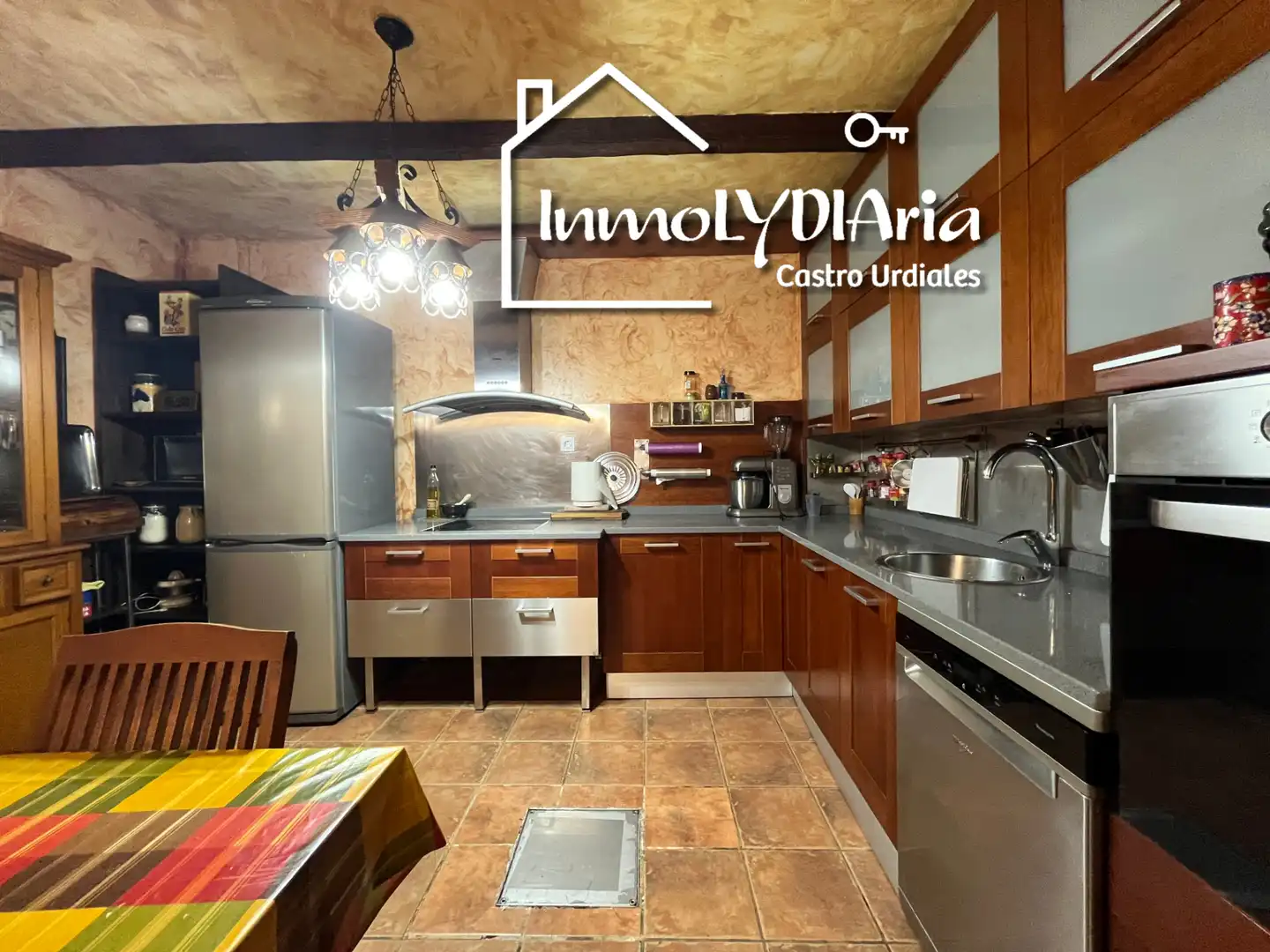 Cocina de Casa o chalet en venta en Castro-Urdiales con Calefacción, Jardín privado y Parquet