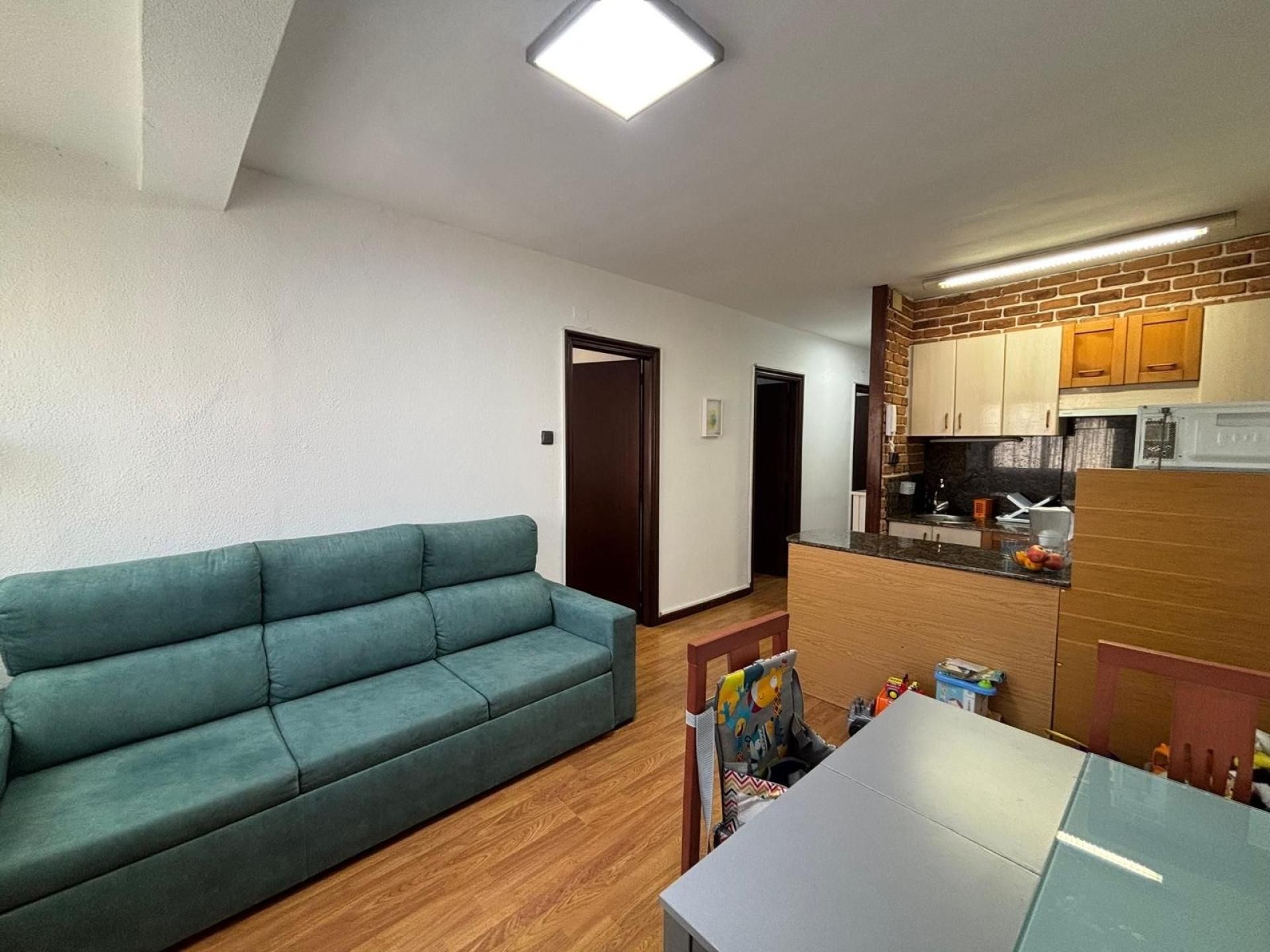 Sala d'estar de Pis en venda en Vigo  amb Calefacció