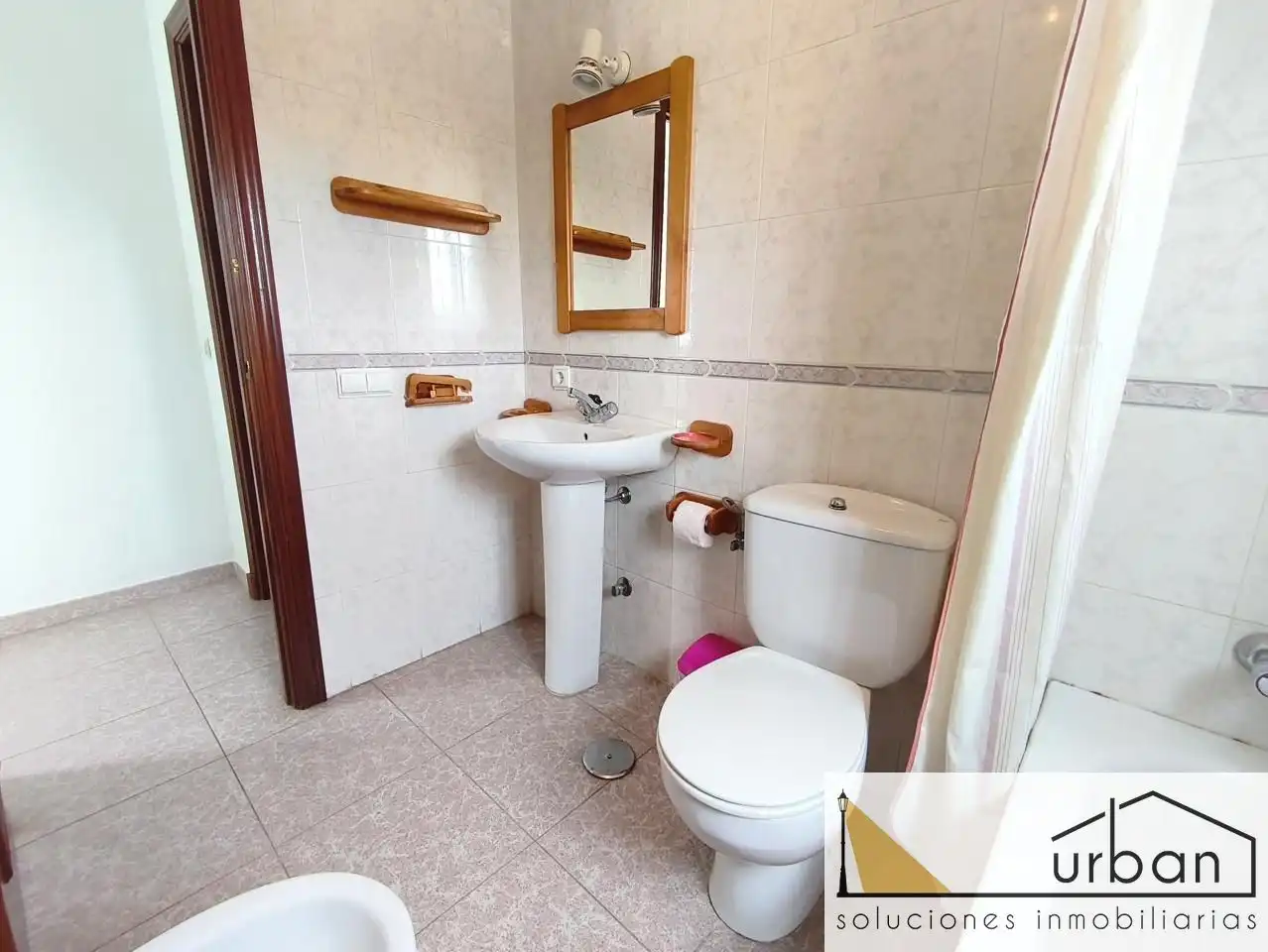 Baño de Casa adosada en venta en Chipiona