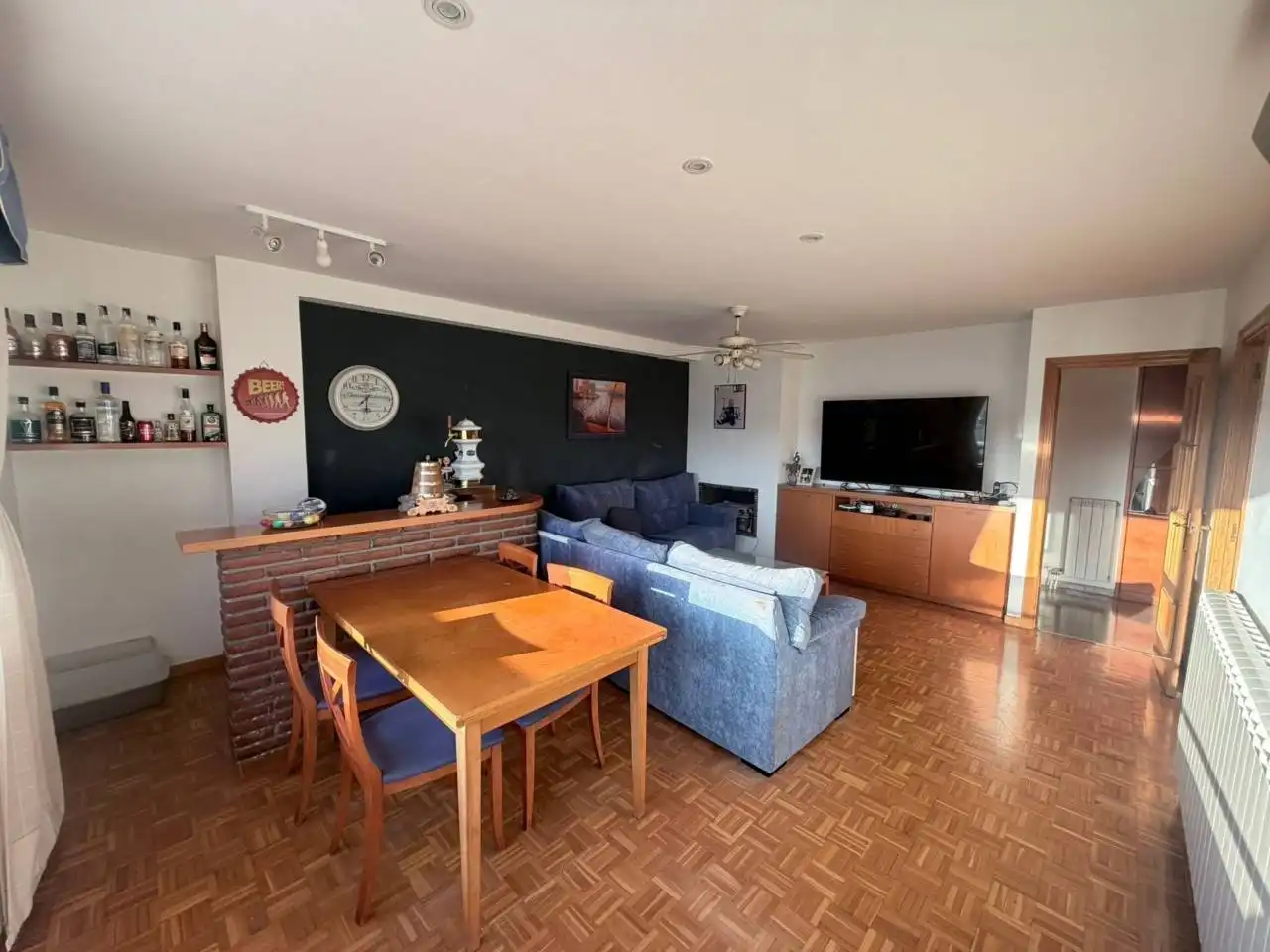 Sala de estar de Piso en venta en Terrassa con Aire acondicionado, Calefacción y Terraza