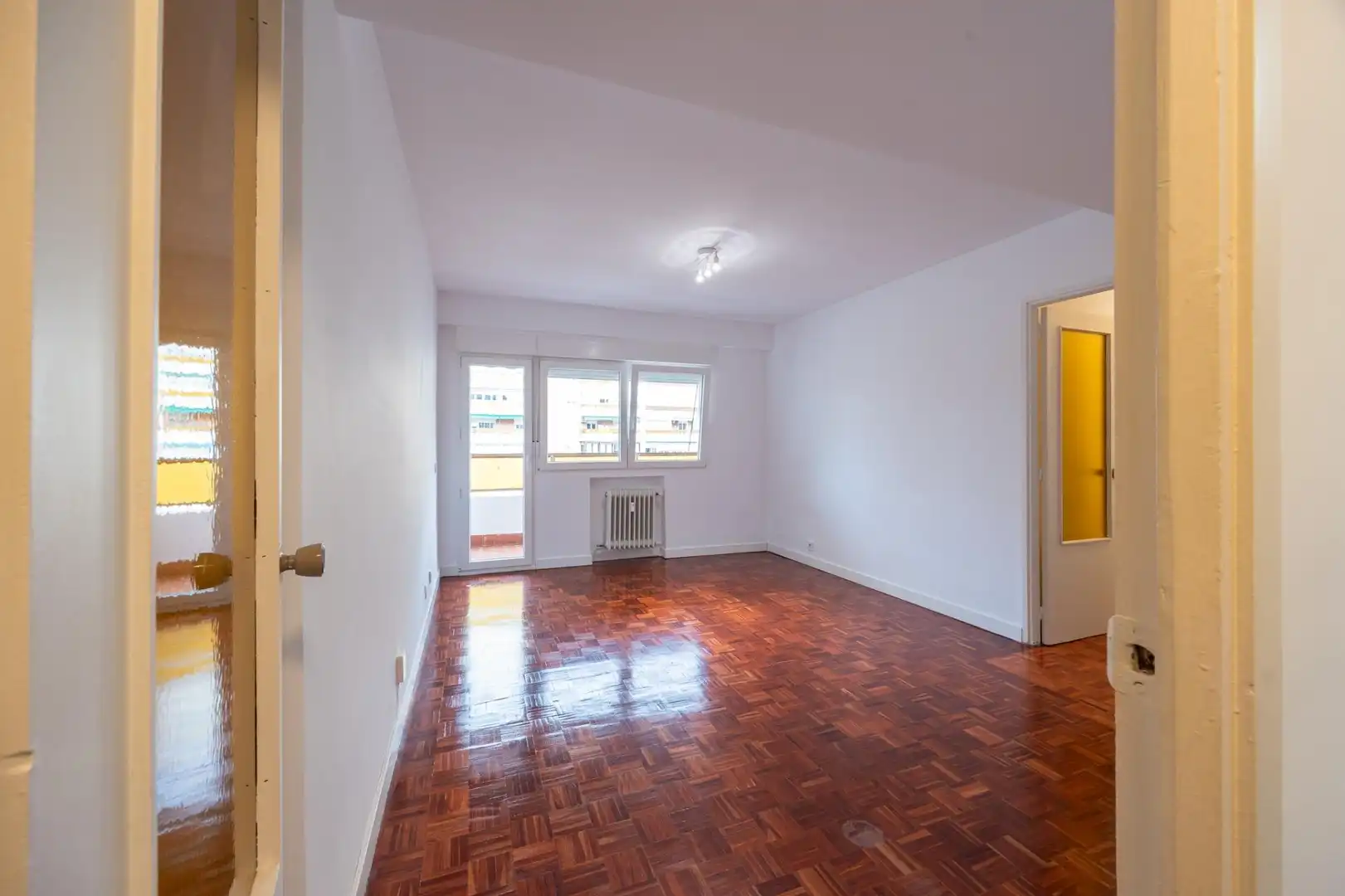 Bedroom of Flat for rent in Madrid  with Parquet flooring and Terrace