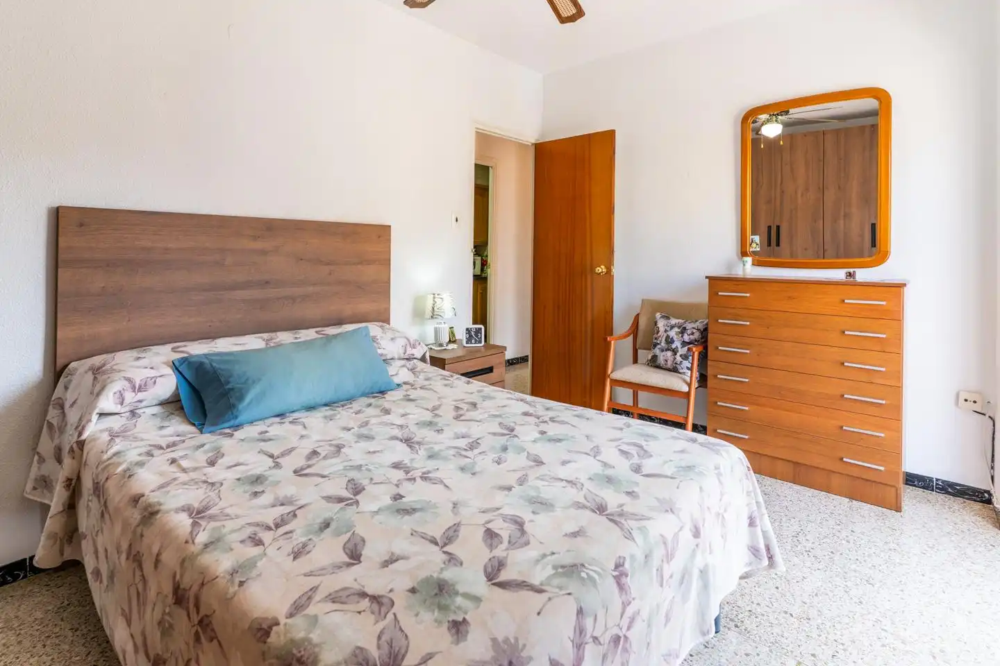 Habitación de Piso en venta en Santa Pola con Terraza, Trastero y Amueblado