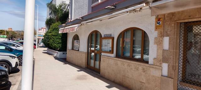 Local comercial en Alquiler en Montañar - El Arenal