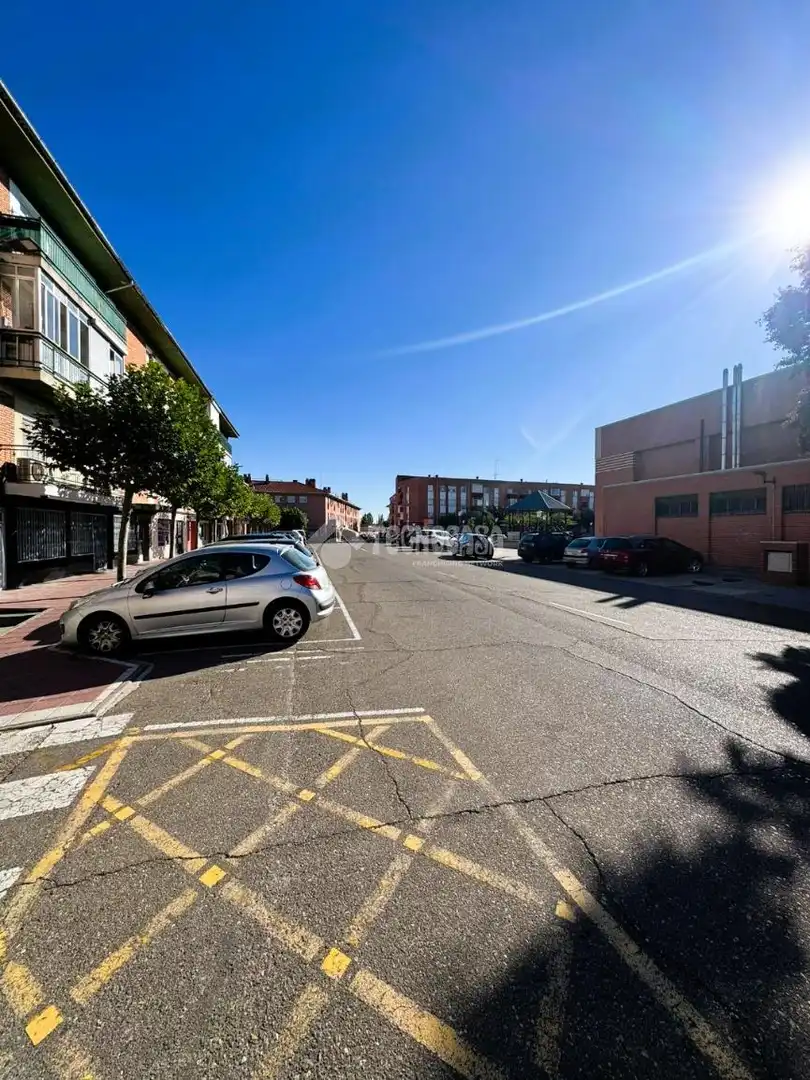 Vista exterior de Garatge en venda en Tudela de Duero