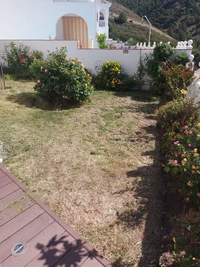 Garten von Einfamilien-Reihenhaus zum Verkauf in Mijas mit Klimaanlage, Heizung und Terrasse