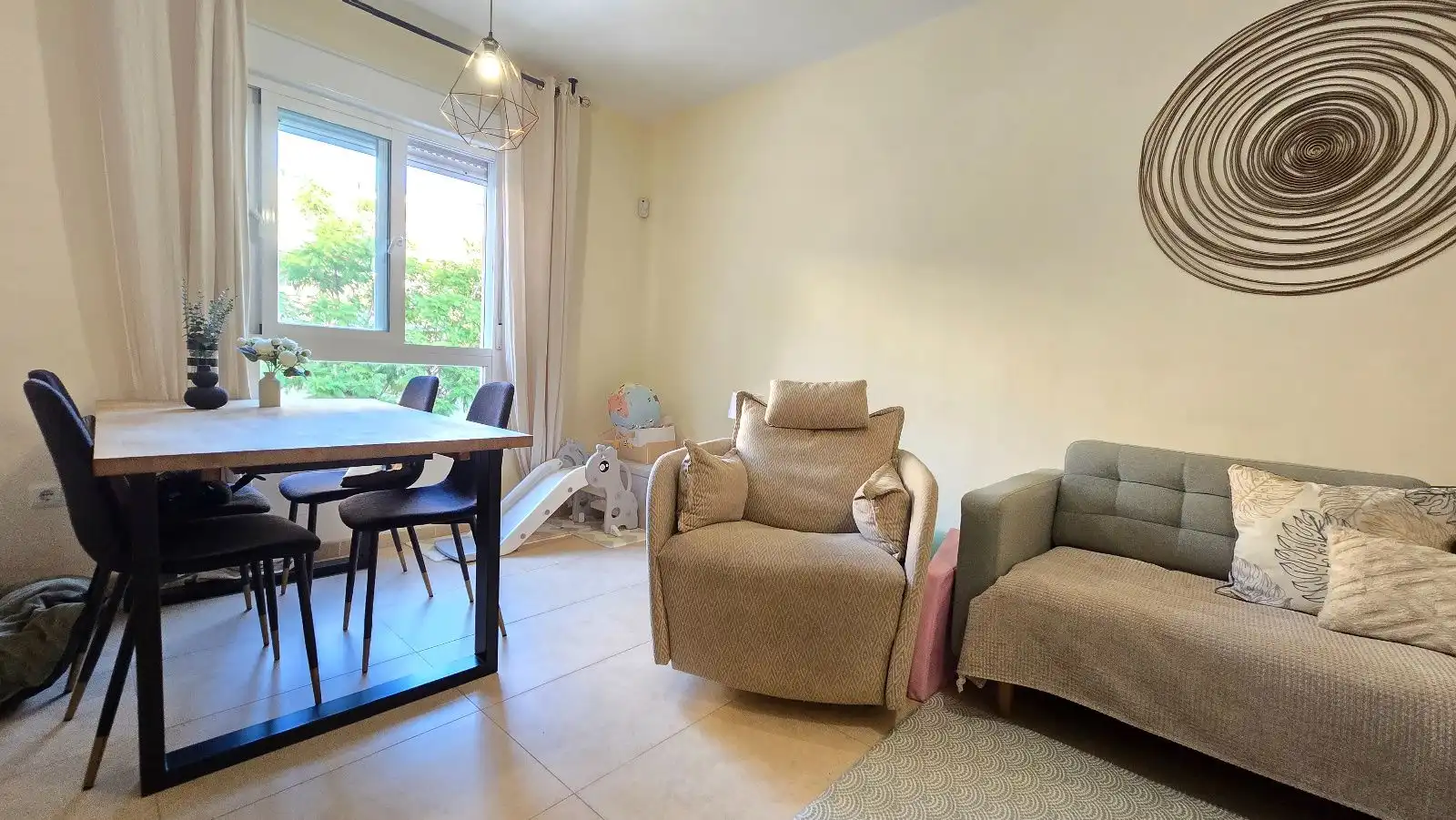 Living room of Flat for sale in El Pinillo 