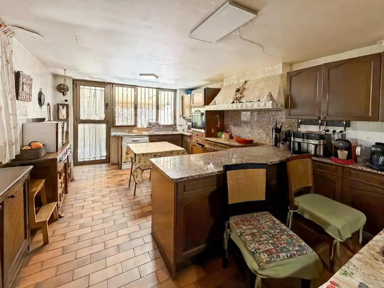 Cuina de Casa o xalet en venda en Madrid amb Calefacció, Jardí privat i Parquet