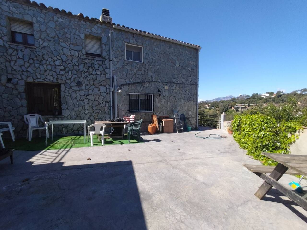 Exterior view of Single-family semi-detached for sale in Vacarisses  with Air Conditioner, Private garden and Terrace