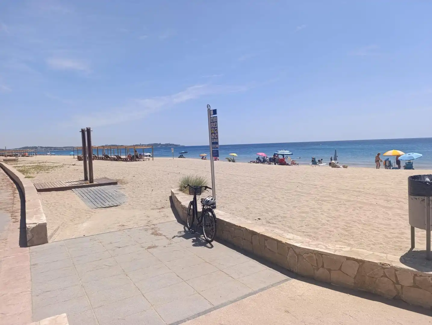Parking de Casa o chalet en venta en Cambrils con Calefacción, Terraza y Piscina